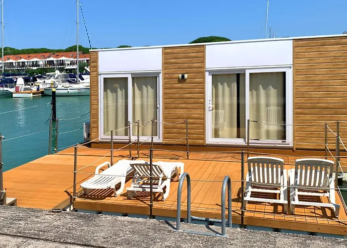 Marina Uno Floating Resort