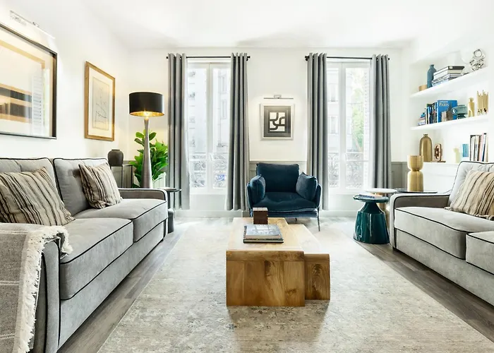 Livinparis - Luxury 3 & 4 Bedrooms Montmartre I