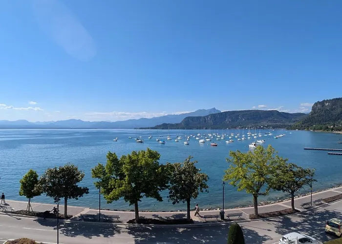 Apartment Bardolino Lake Front
