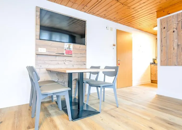 First Apartment - Aare Jungfrau AG