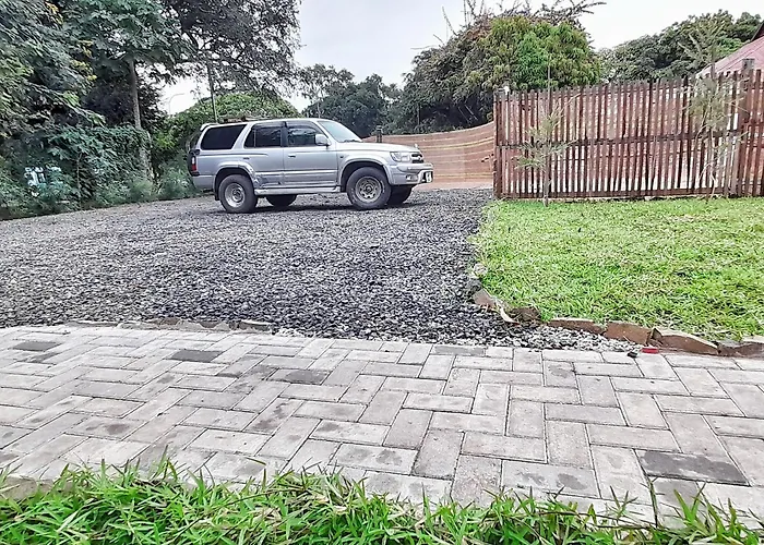 Savanna Tree Apartments - Self Catering Town Center