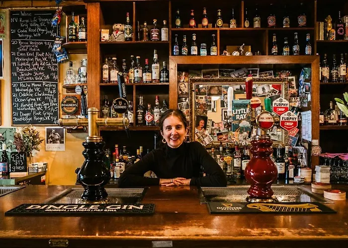 The Vinyl Abode - Free Parking&5-Minute CBD Walk