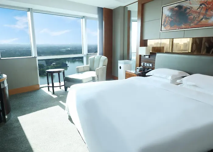 Lake View Hotel