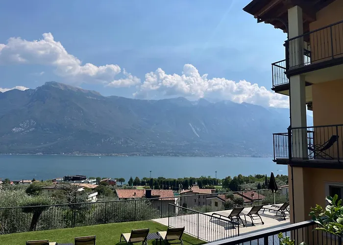 Villa Imelda, Panoramic Apartments With Lake Garda Views