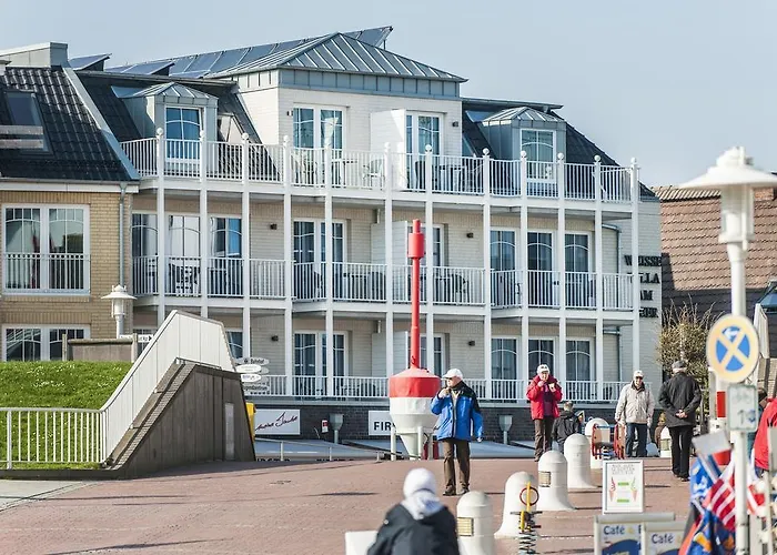 Weisse Villa am Meer