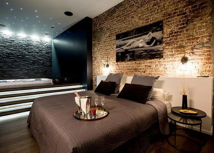 Chambre Avec Jacuzzi Sauna Privatif