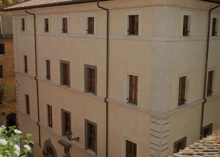 Navona Palace Luxury Inn